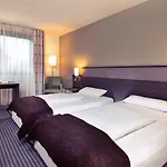 Mercure Duesseldorf Airport מלון 4*