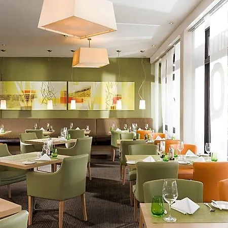 מלון Mercure Duesseldorf Airport 4*