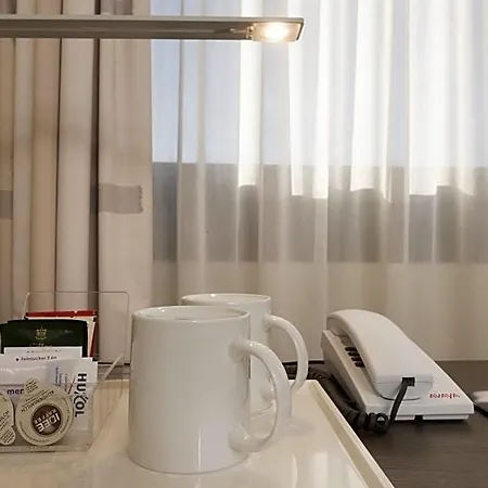מלון Mercure Duesseldorf Airport 4*