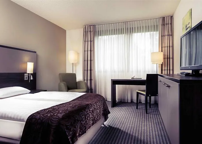 Отель Mercure Duesseldorf Airport Ратинген